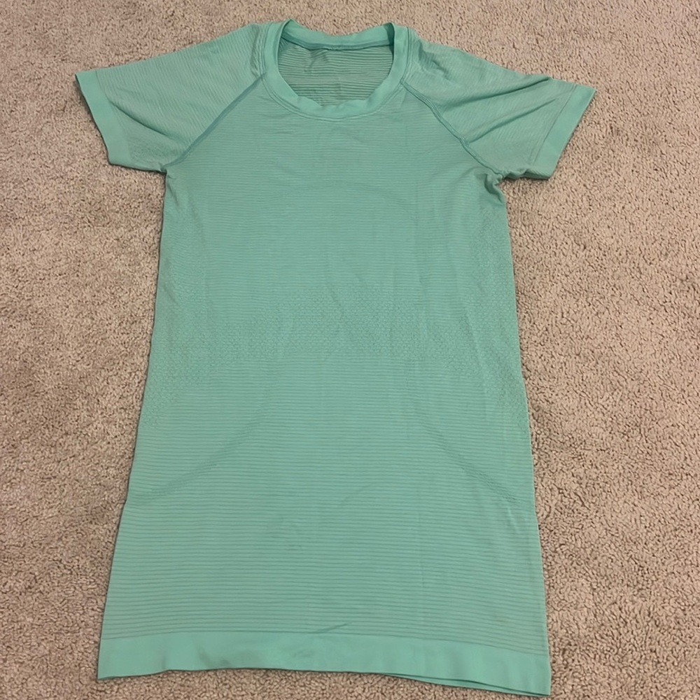 MINT GREEN LULULEMON SHORT SLEEVE SWIFTLY TECH